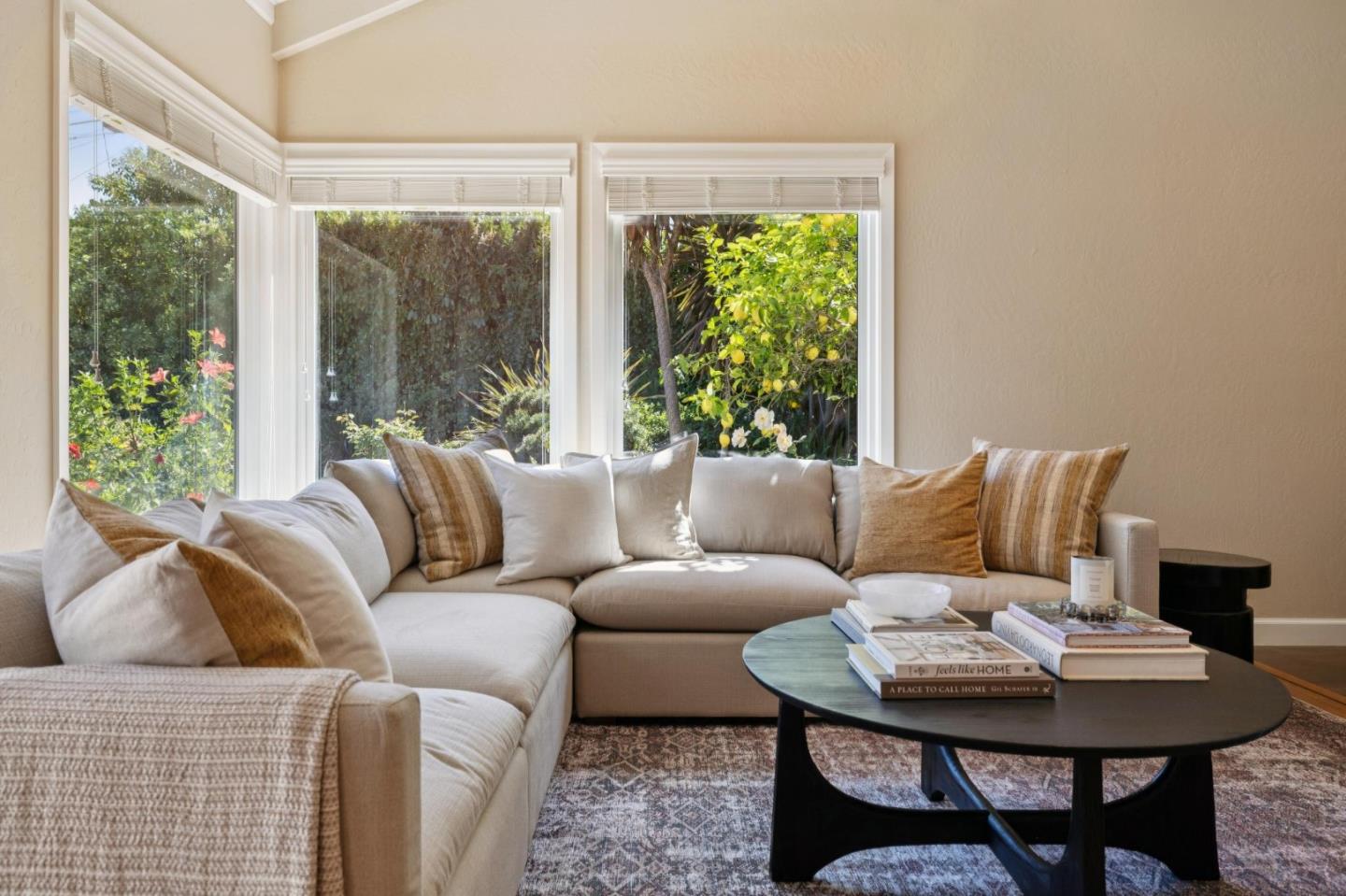 Detail Gallery Image 21 of 44 For 100 Yerba Santa Ave, Los Altos,  CA 94022 - 4 Beds | 2/1 Baths