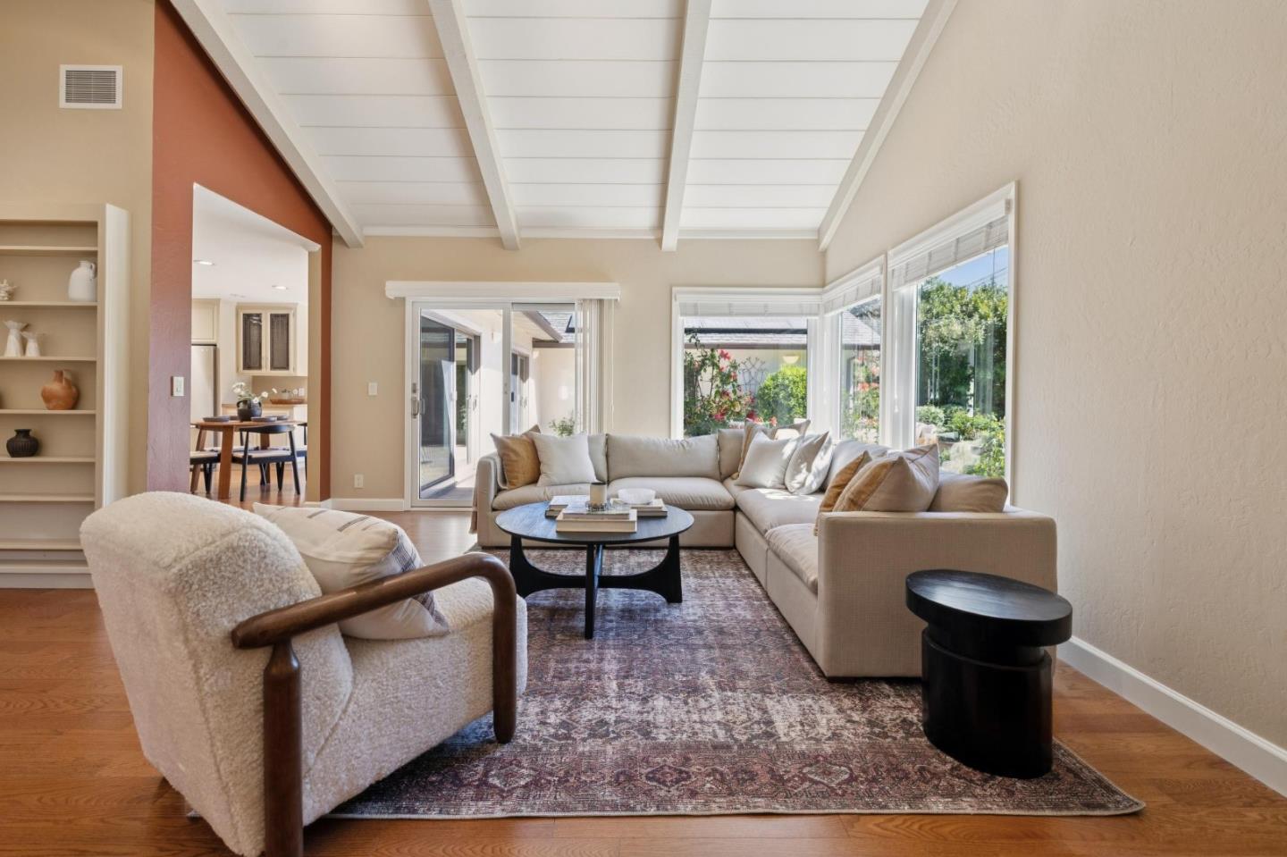 Detail Gallery Image 22 of 44 For 100 Yerba Santa Ave, Los Altos,  CA 94022 - 4 Beds | 2/1 Baths