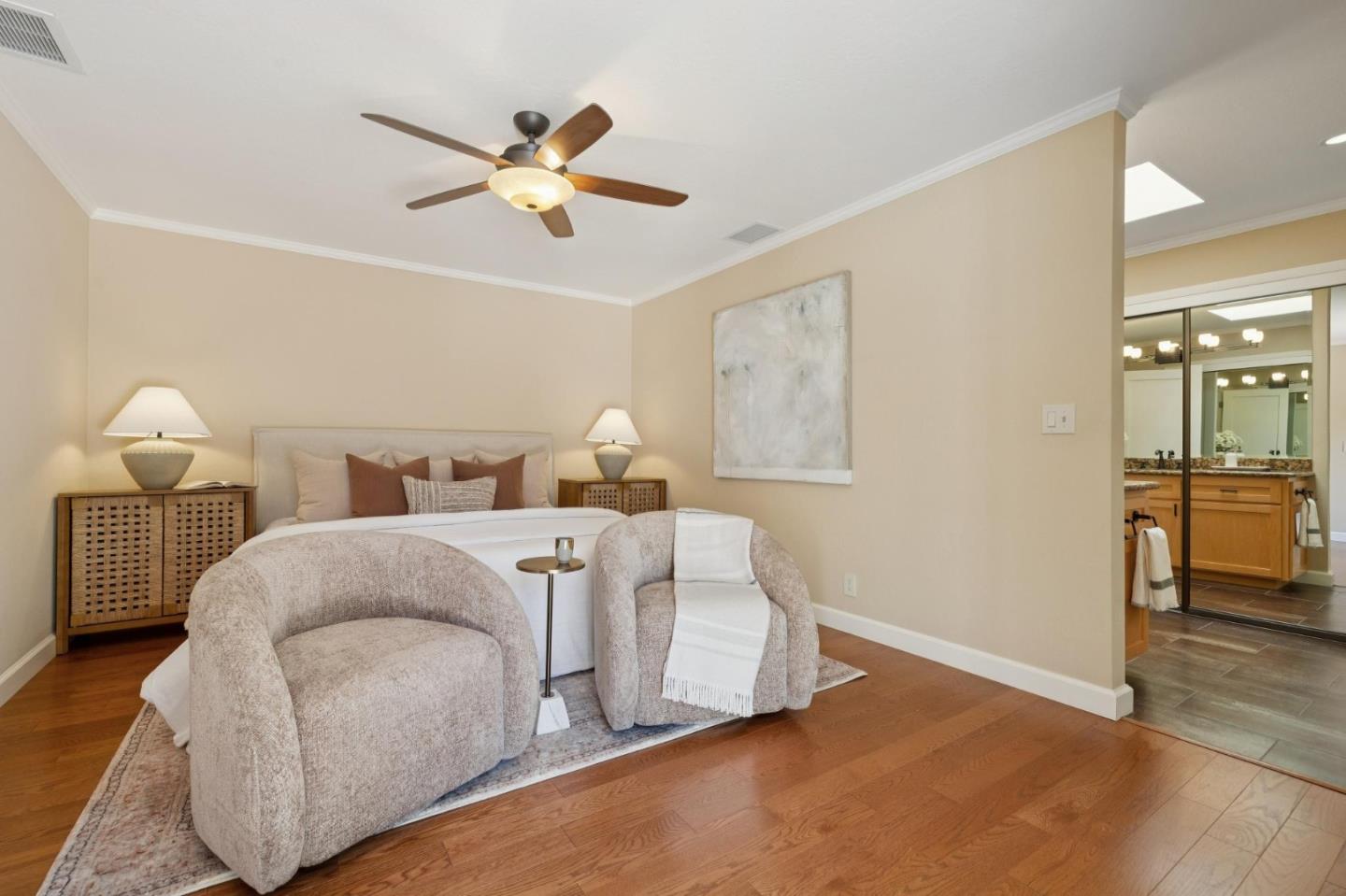 Detail Gallery Image 25 of 44 For 100 Yerba Santa Ave, Los Altos,  CA 94022 - 4 Beds | 2/1 Baths