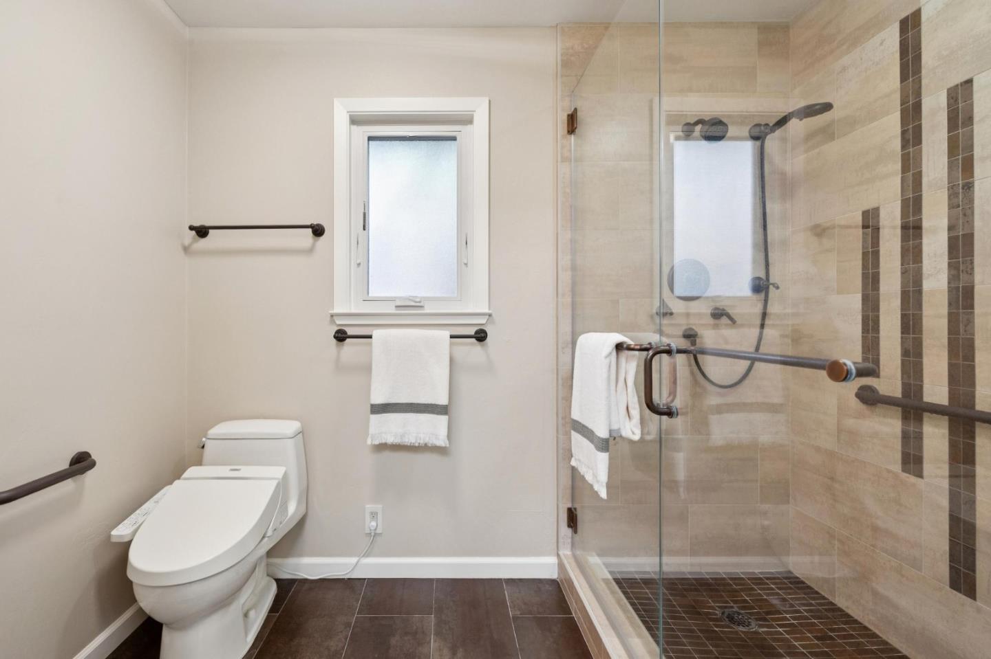 Detail Gallery Image 29 of 44 For 100 Yerba Santa Ave, Los Altos,  CA 94022 - 4 Beds | 2/1 Baths