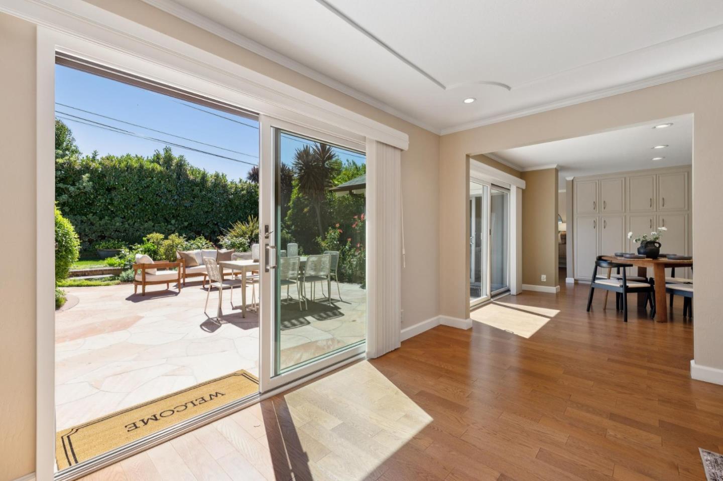 Detail Gallery Image 9 of 44 For 100 Yerba Santa Ave, Los Altos,  CA 94022 - 4 Beds | 2/1 Baths