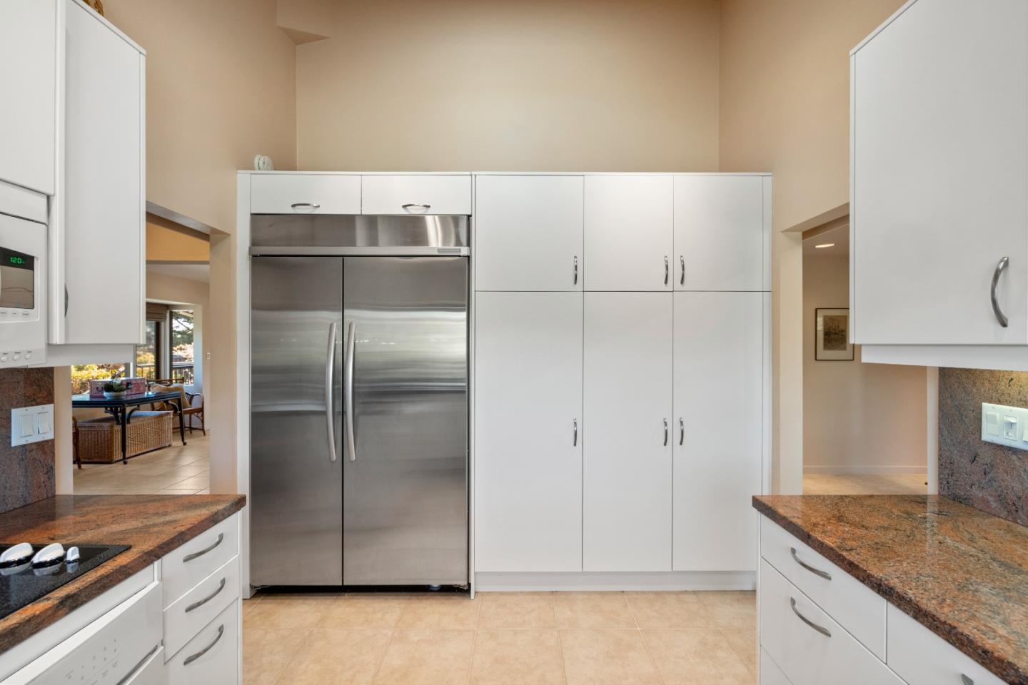 Detail Gallery Image 11 of 37 For 94 Del Mesa Carmel, Carmel,  CA 93923 - 2 Beds | 2 Baths