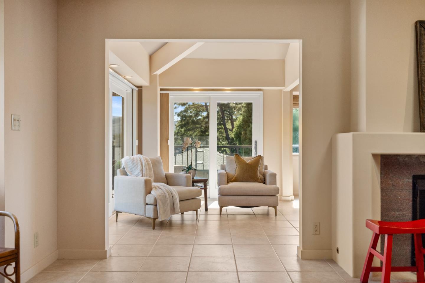 Detail Gallery Image 14 of 37 For 94 Del Mesa Carmel, Carmel,  CA 93923 - 2 Beds | 2 Baths