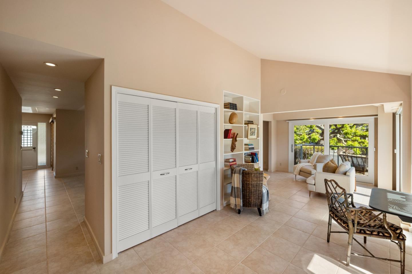 Detail Gallery Image 16 of 37 For 94 Del Mesa Carmel, Carmel,  CA 93923 - 2 Beds | 2 Baths