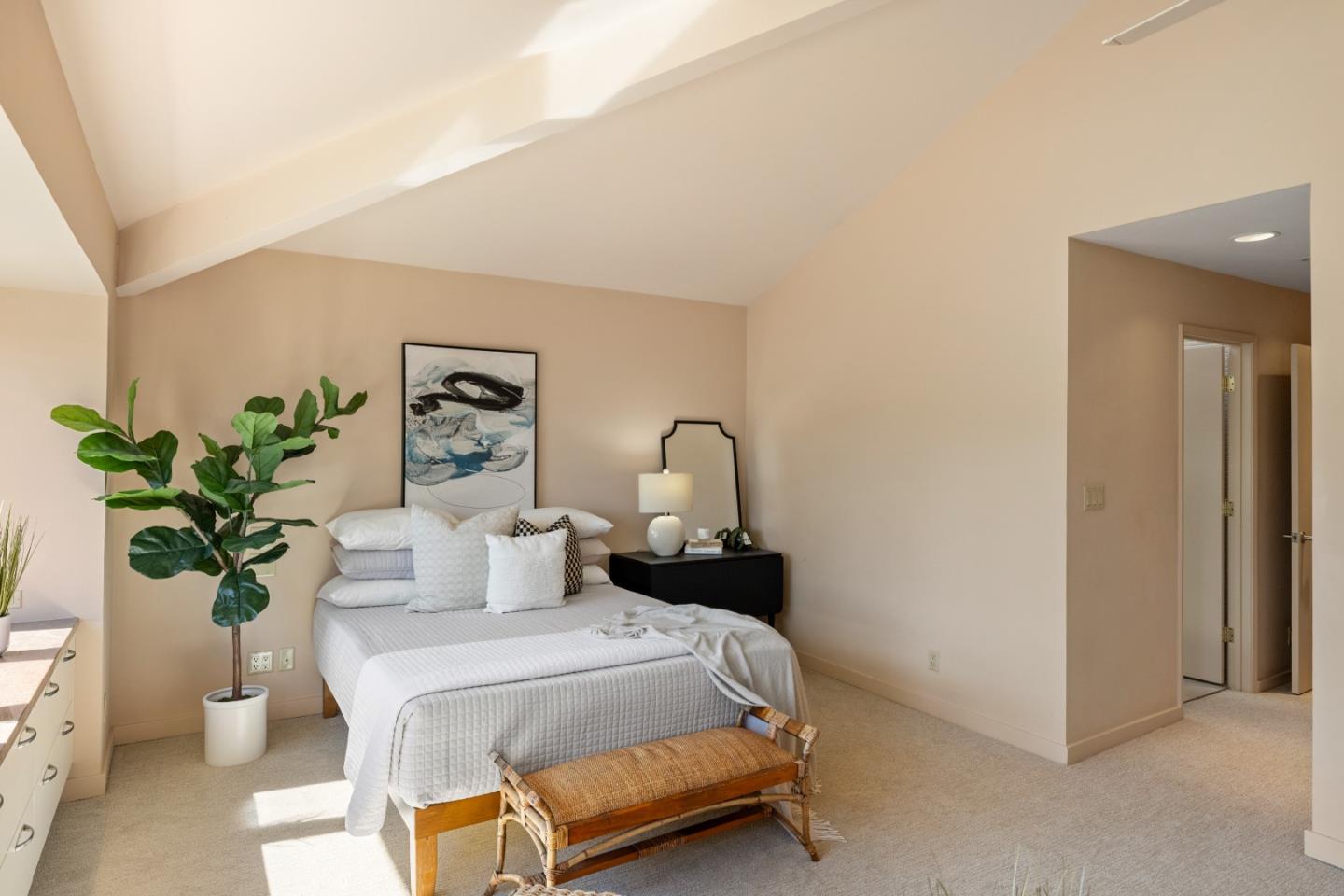 Detail Gallery Image 18 of 37 For 94 Del Mesa Carmel, Carmel,  CA 93923 - 2 Beds | 2 Baths