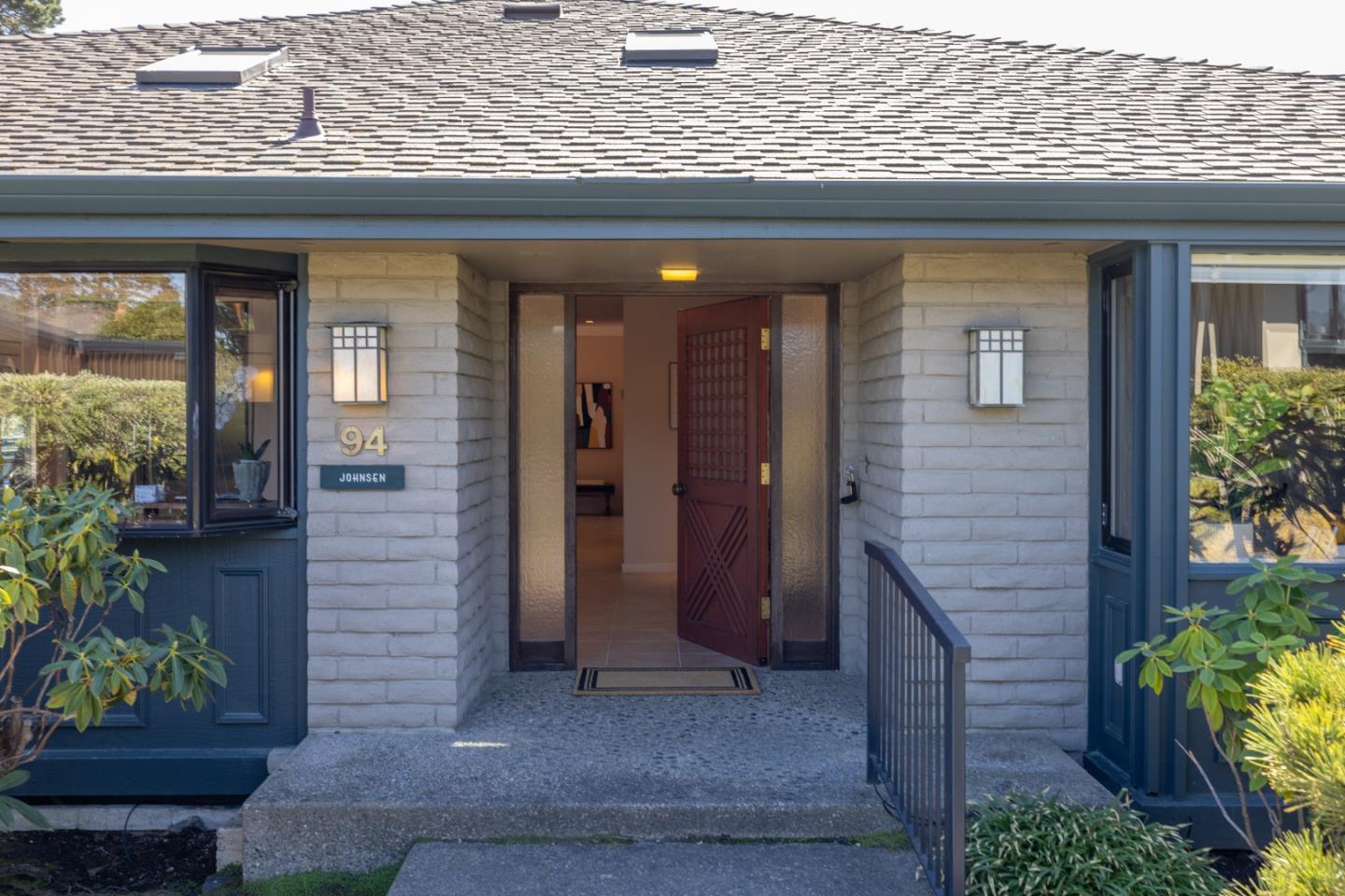 Detail Gallery Image 2 of 37 For 94 Del Mesa Carmel, Carmel,  CA 93923 - 2 Beds | 2 Baths