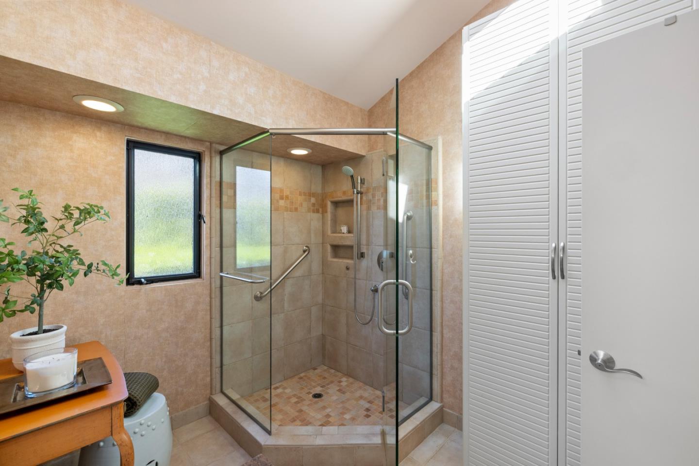 Detail Gallery Image 22 of 37 For 94 Del Mesa Carmel, Carmel,  CA 93923 - 2 Beds | 2 Baths