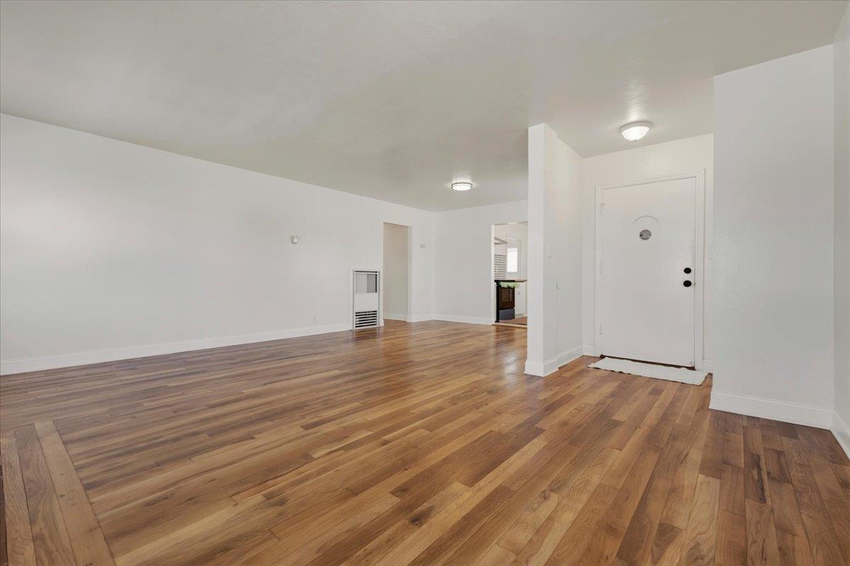 Detail Gallery Image 7 of 28 For 282 Noice Dr, Salinas,  CA 93906 - 2 Beds | 1 Baths