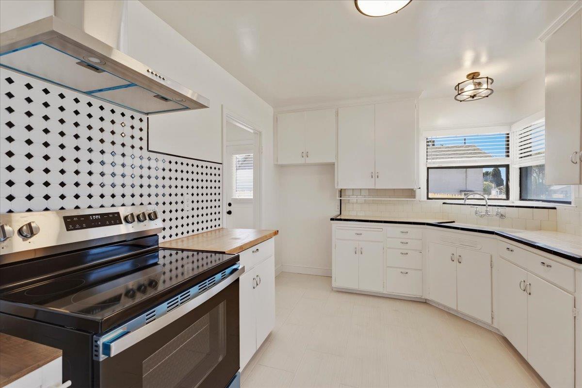 Detail Gallery Image 9 of 28 For 282 Noice Dr, Salinas,  CA 93906 - 2 Beds | 1 Baths