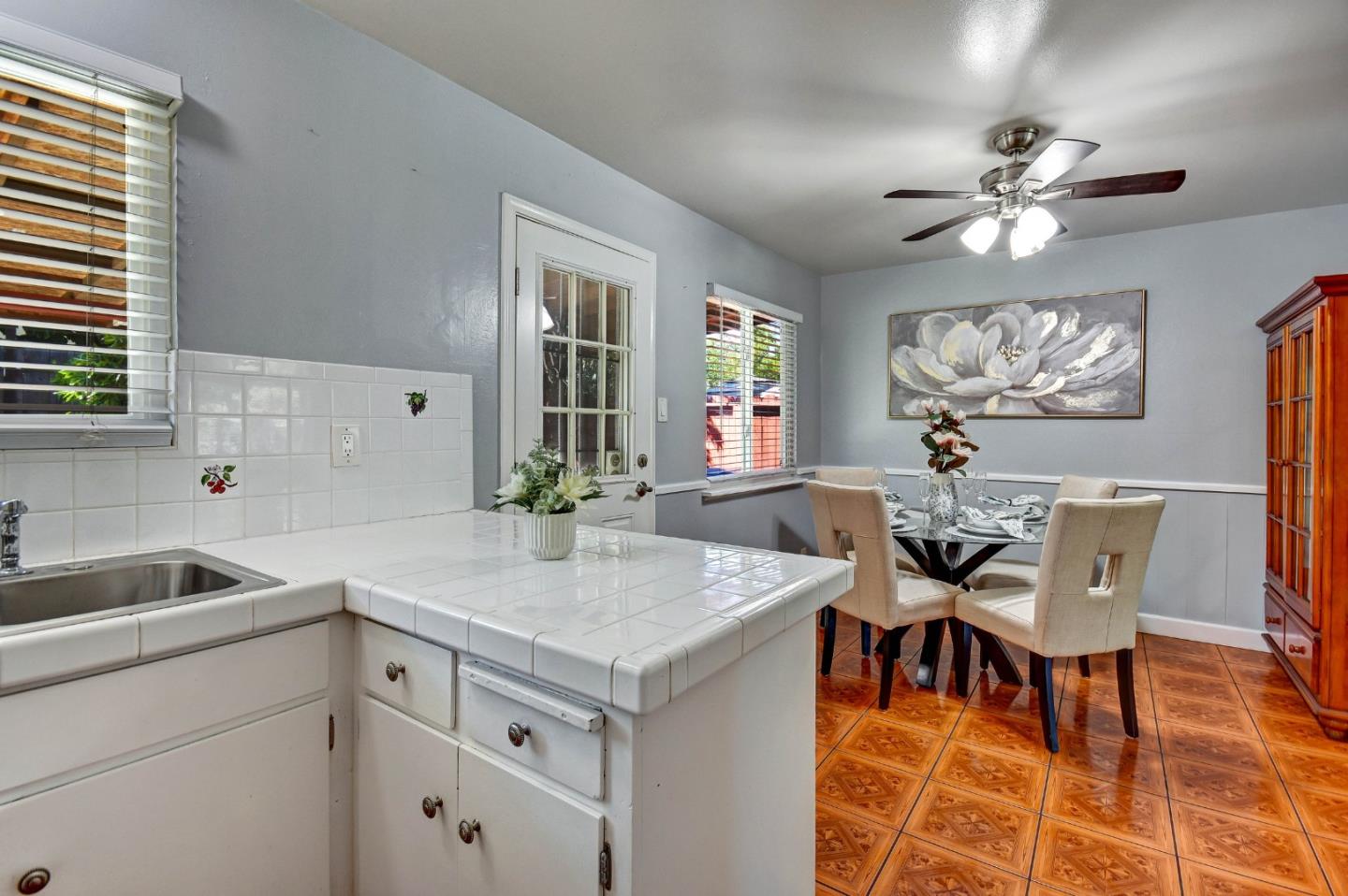 Detail Gallery Image 10 of 25 For 5191 Roeder, San Jose,  CA 95111 - 3 Beds | 2 Baths