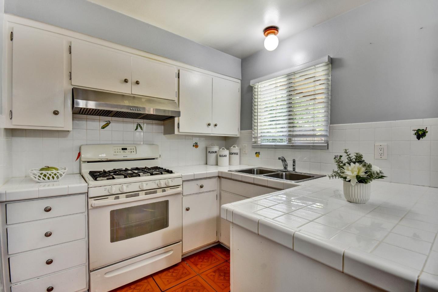 Detail Gallery Image 13 of 25 For 5191 Roeder, San Jose,  CA 95111 - 3 Beds | 2 Baths