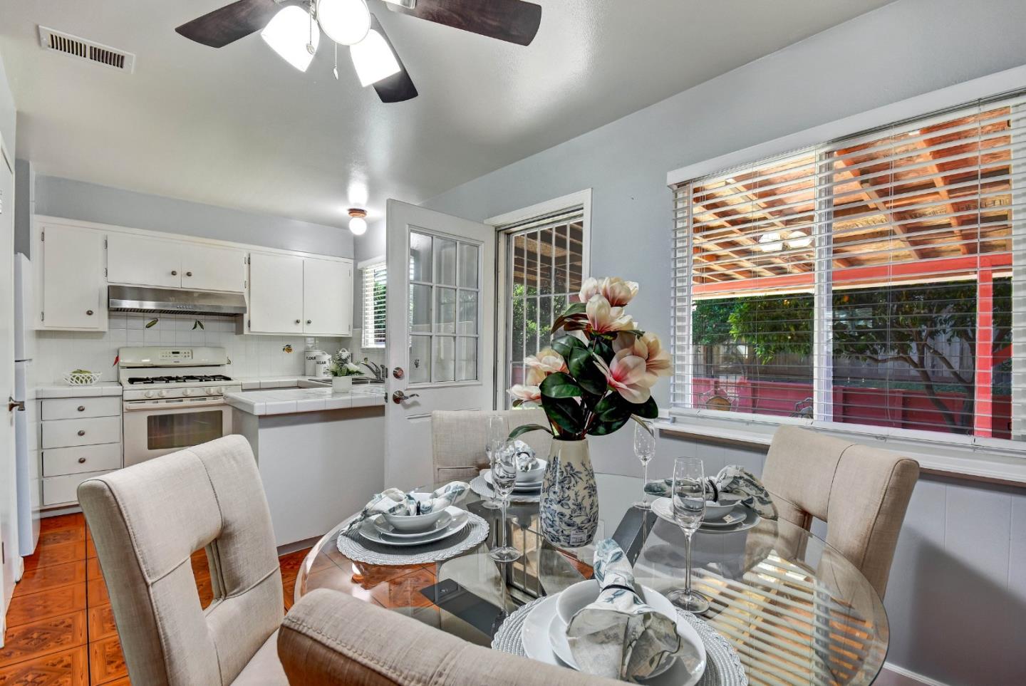 Detail Gallery Image 3 of 25 For 5191 Roeder, San Jose,  CA 95111 - 3 Beds | 2 Baths