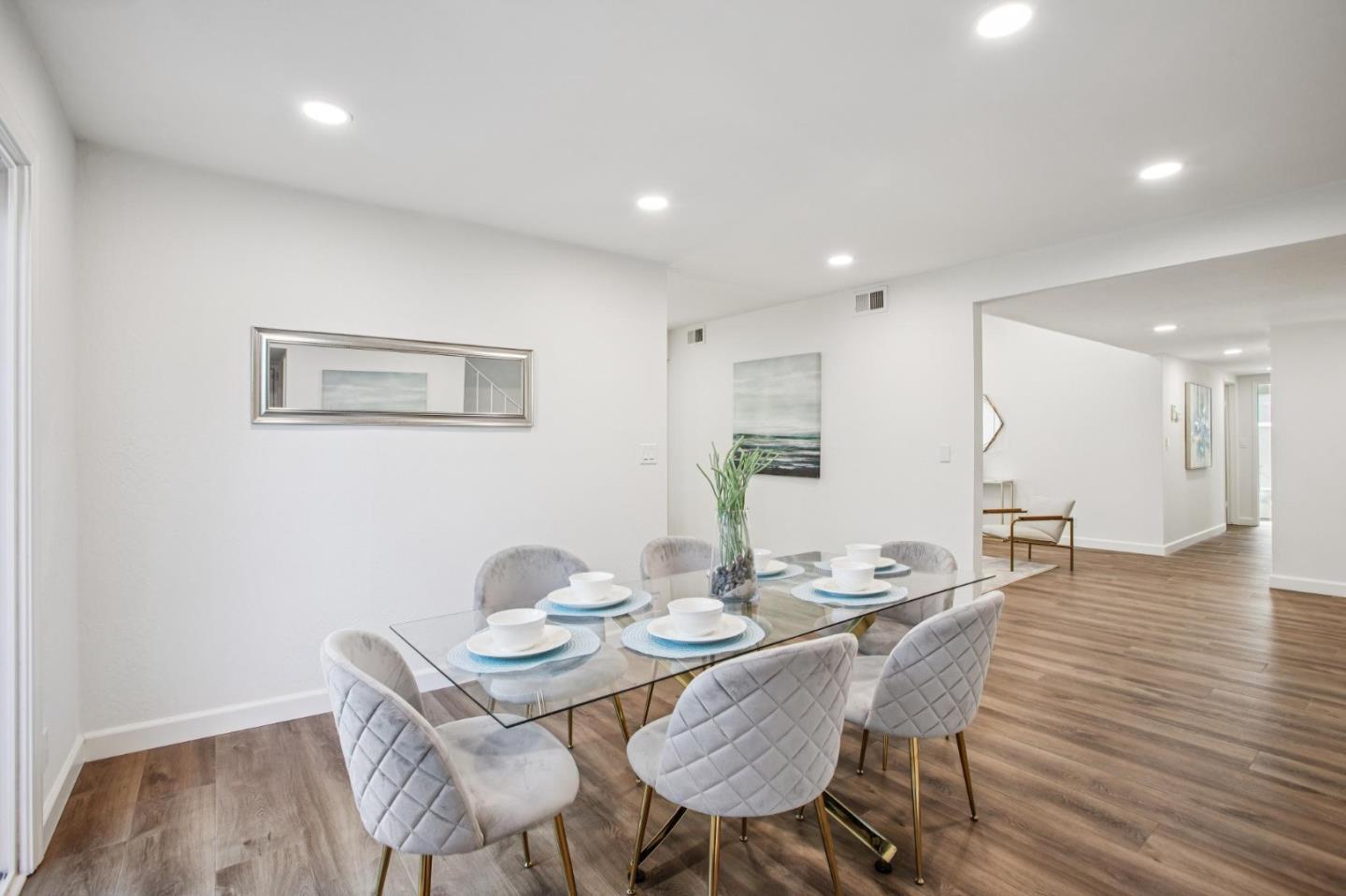 Detail Gallery Image 12 of 26 For 4292 Meg Dr, San Jose,  CA 95136 - 5 Beds | 3 Baths