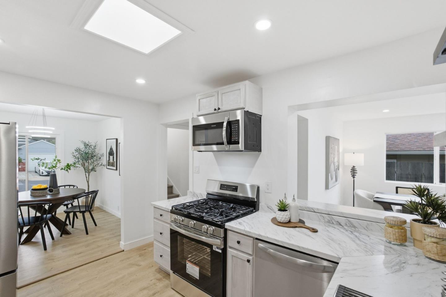 Detail Gallery Image 21 of 77 For 227 Wicklow Dr, South San Francisco,  CA 94080 - 3 Beds | 2 Baths