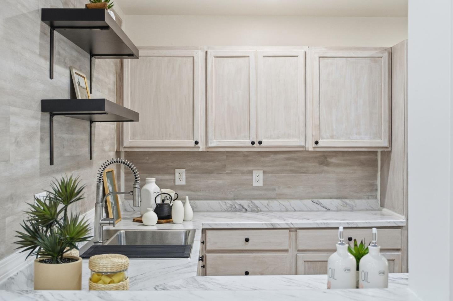 Detail Gallery Image 30 of 77 For 227 Wicklow Dr, South San Francisco,  CA 94080 - 3 Beds | 2 Baths