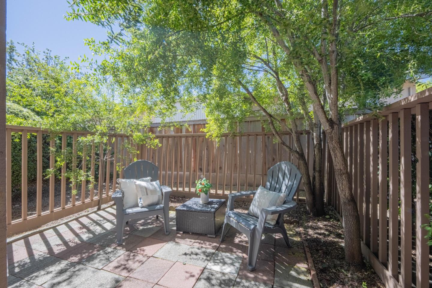 Detail Gallery Image 11 of 33 For 515 Ramona Court #1,  Monterey,  CA 93940 - 2 Beds | 1/1 Baths