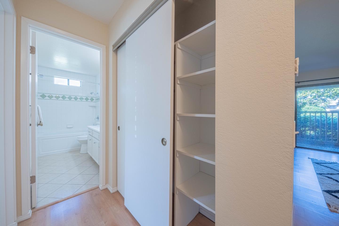 Detail Gallery Image 28 of 33 For 515 Ramona Court #1,  Monterey,  CA 93940 - 2 Beds | 1/1 Baths