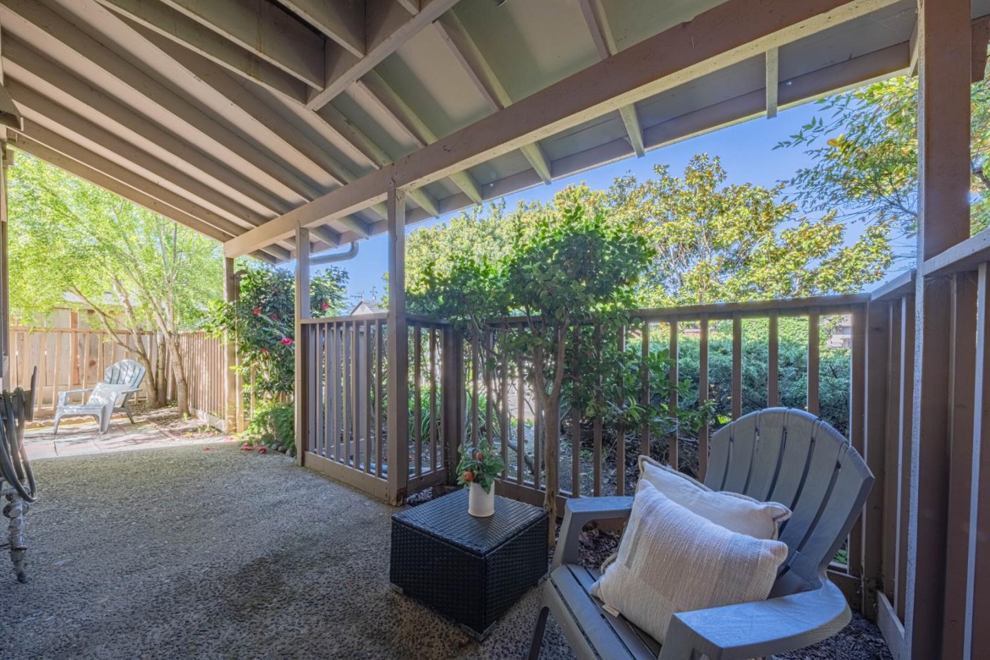 Detail Gallery Image 9 of 33 For 515 Ramona Court #1,  Monterey,  CA 93940 - 2 Beds | 1/1 Baths