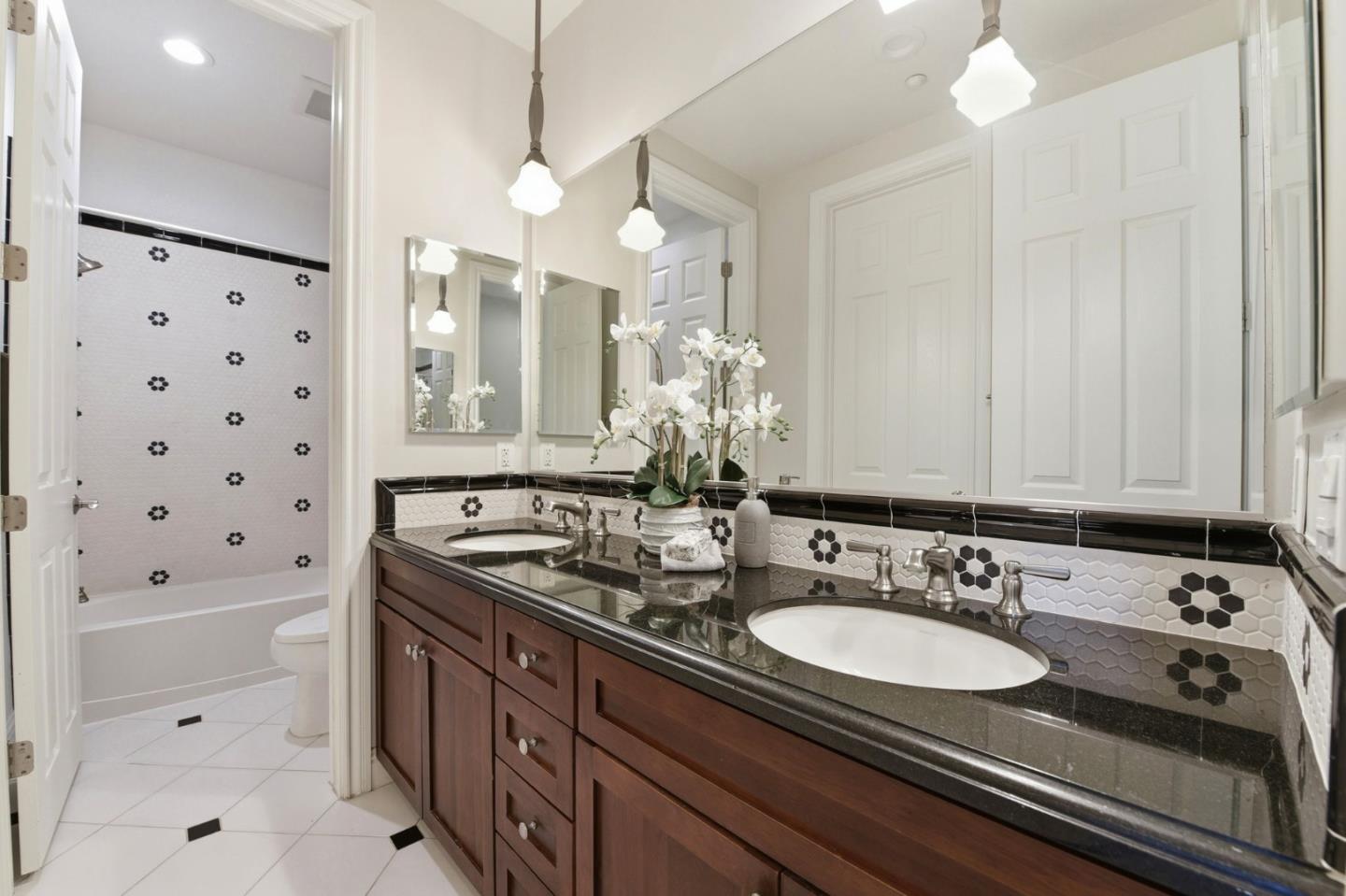 Photo #19: ML82040234 Listing: Photo #19