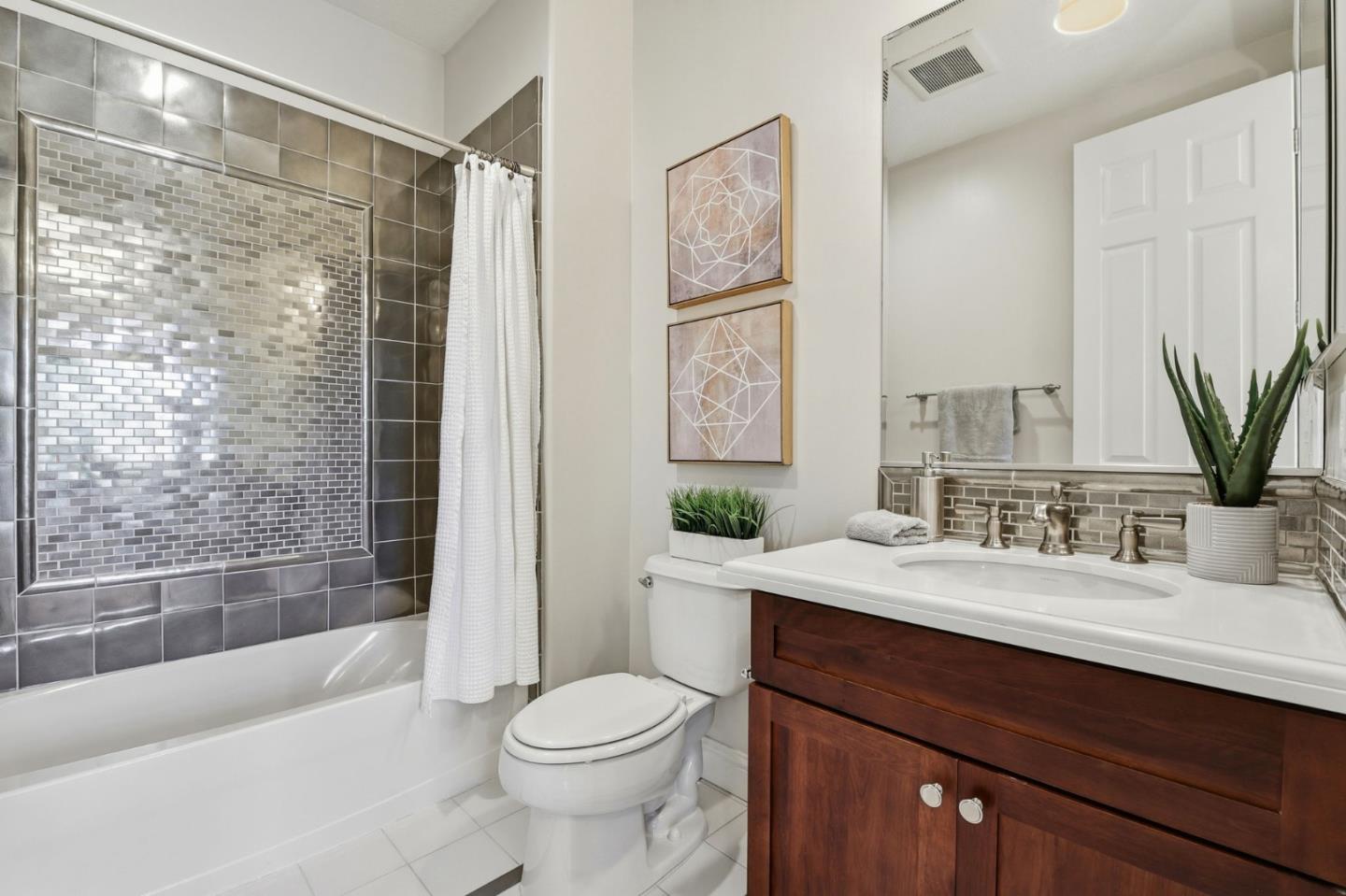 Photo #21: ML82040234 Listing: Photo #21