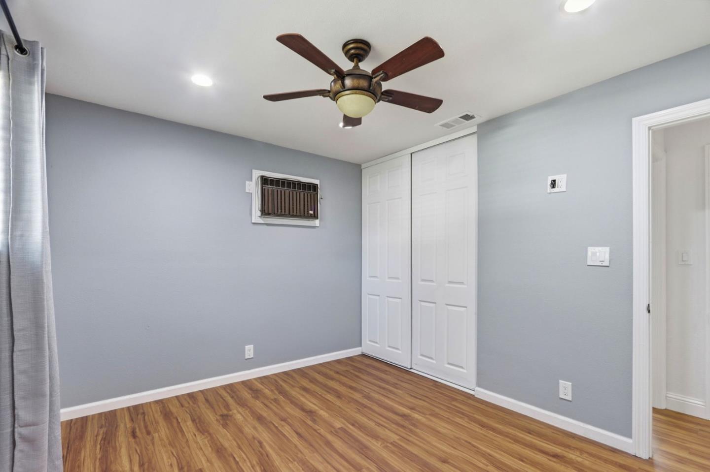 Detail Gallery Image 23 of 42 For 3730 Starview Dr, San Jose,  CA 95124 - 3 Beds | 2 Baths