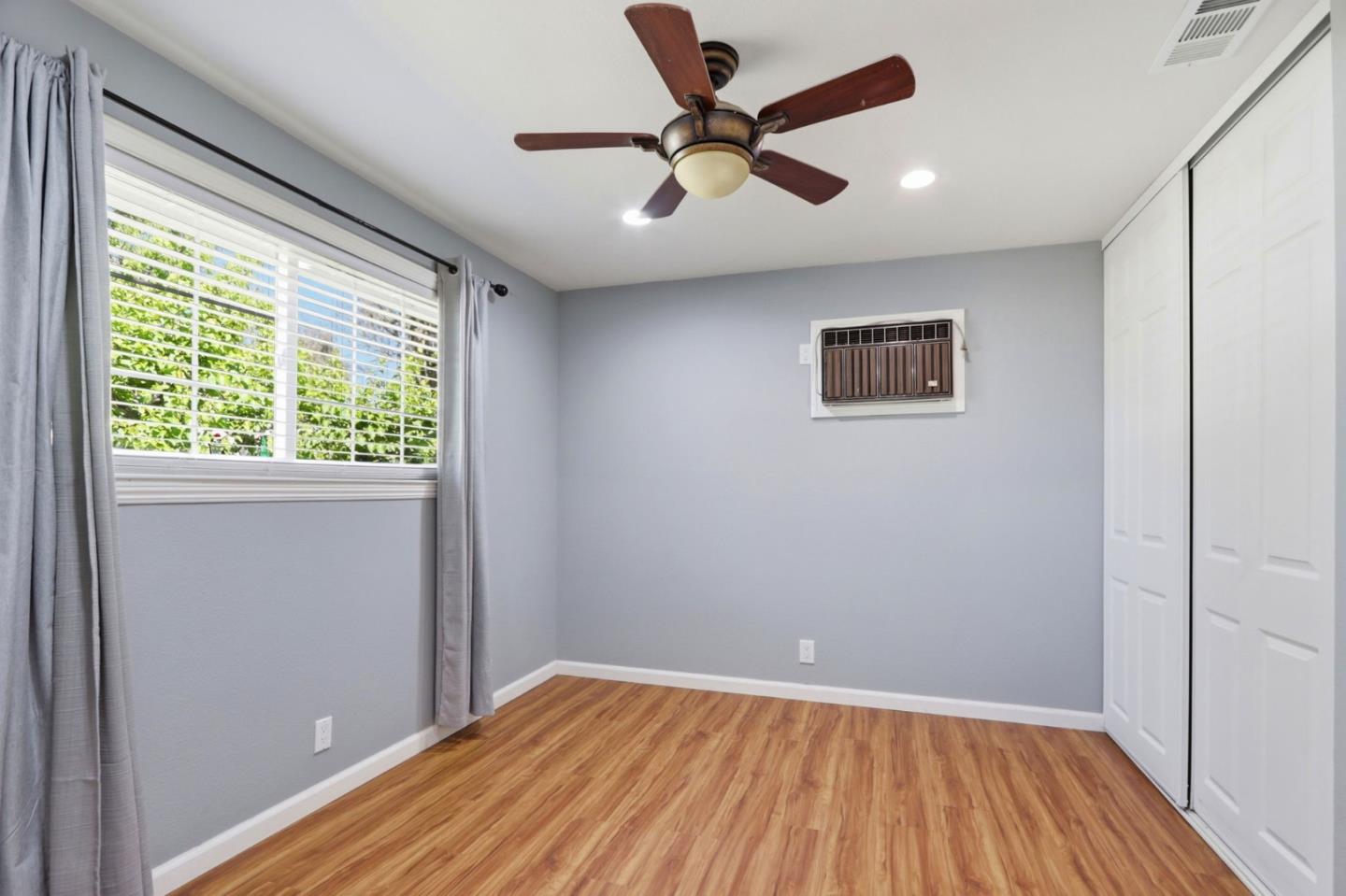 Detail Gallery Image 24 of 42 For 3730 Starview Dr, San Jose,  CA 95124 - 3 Beds | 2 Baths