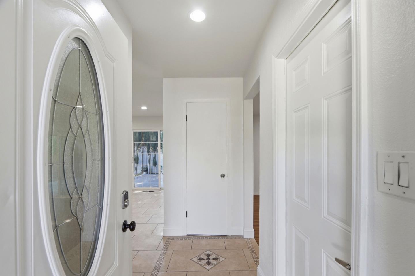 Detail Gallery Image 6 of 42 For 3730 Starview Dr, San Jose,  CA 95124 - 3 Beds | 2 Baths