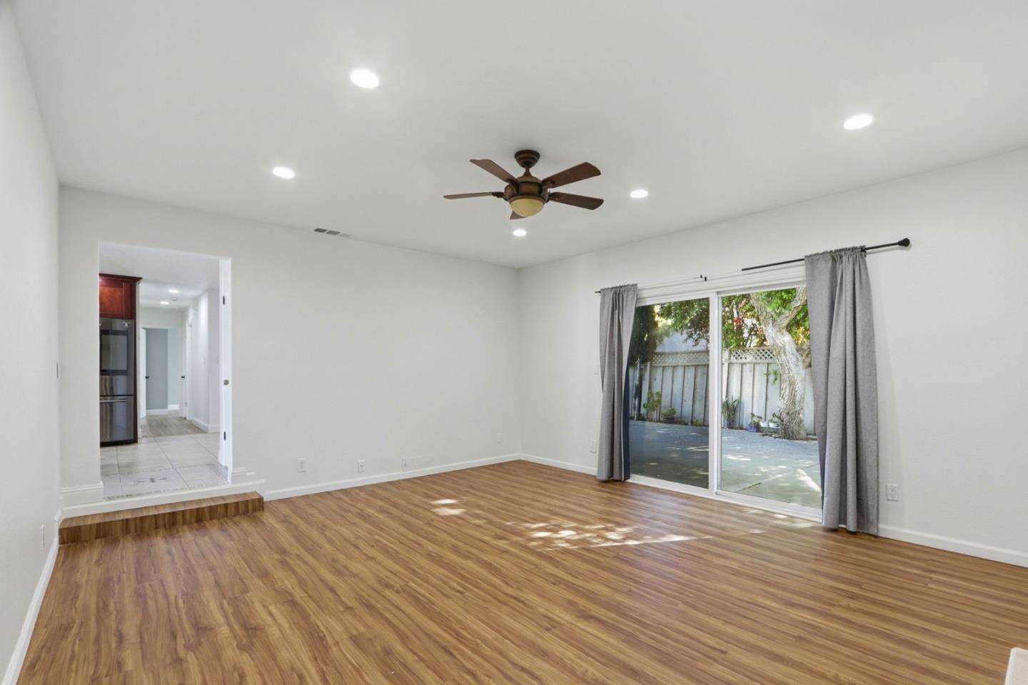 Detail Gallery Image 8 of 42 For 3730 Starview Dr, San Jose,  CA 95124 - 3 Beds | 2 Baths