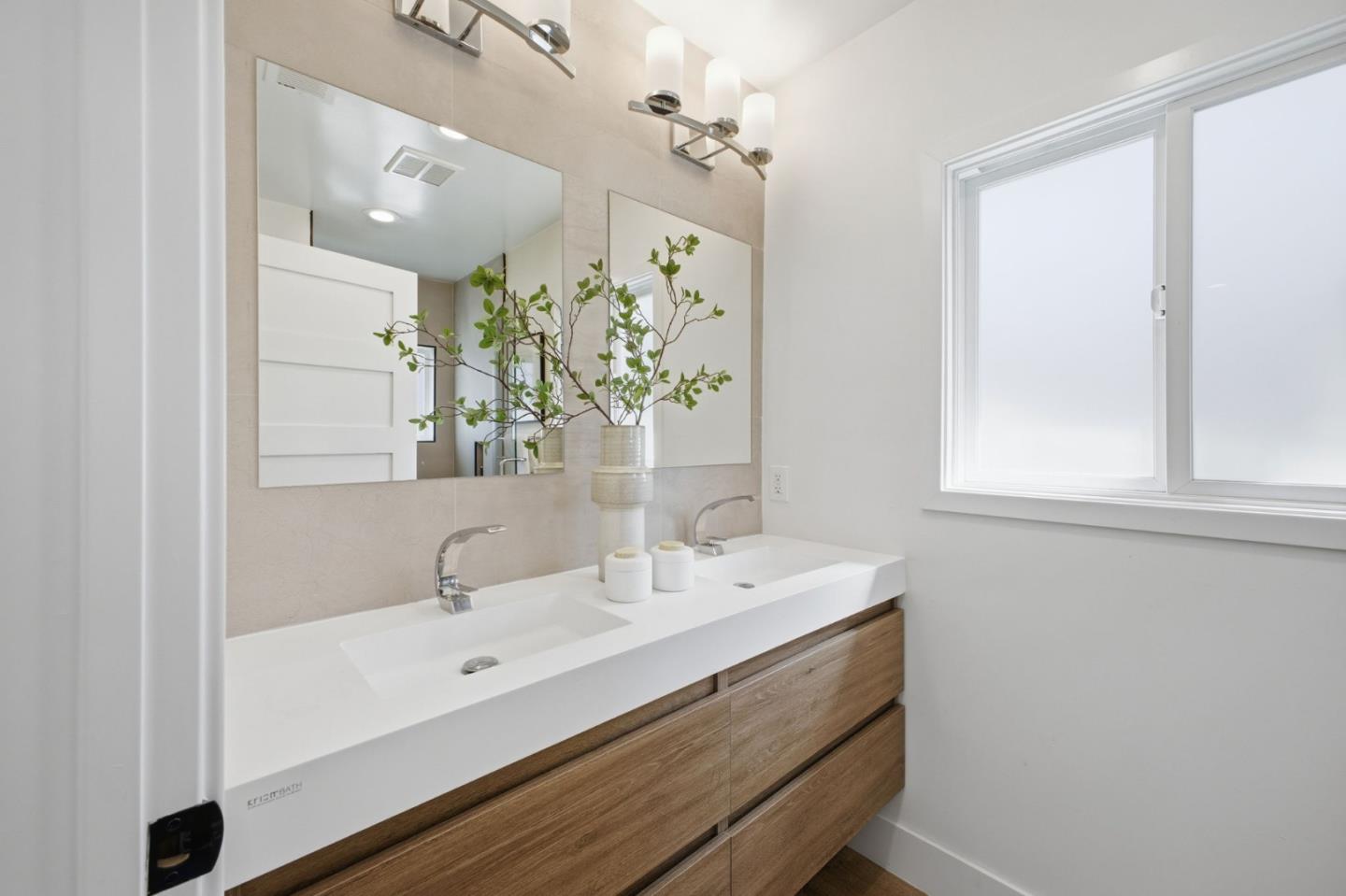 Detail Gallery Image 20 of 71 For 1027 Garland Ave, San Jose,  CA 95126 - 4 Beds | 3 Baths