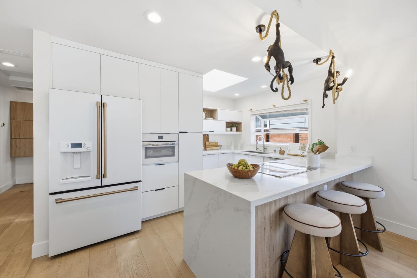 Detail Gallery Image 7 of 71 For 1027 Garland Ave, San Jose,  CA 95126 - 4 Beds | 3 Baths