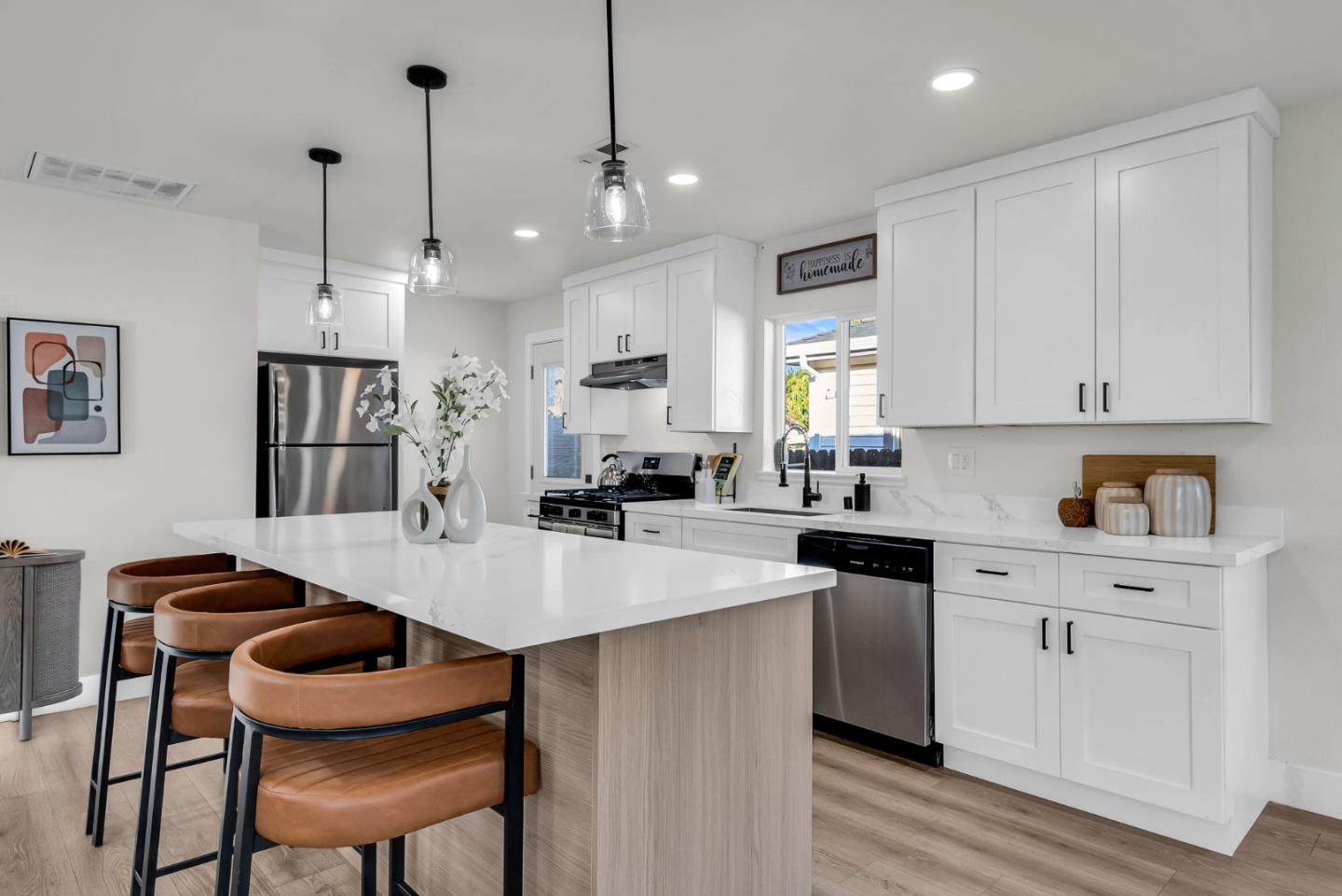 Detail Gallery Image 14 of 58 For 1539 San Fernando, San Jose,  CA 95116 - 3 Beds | 3 Baths