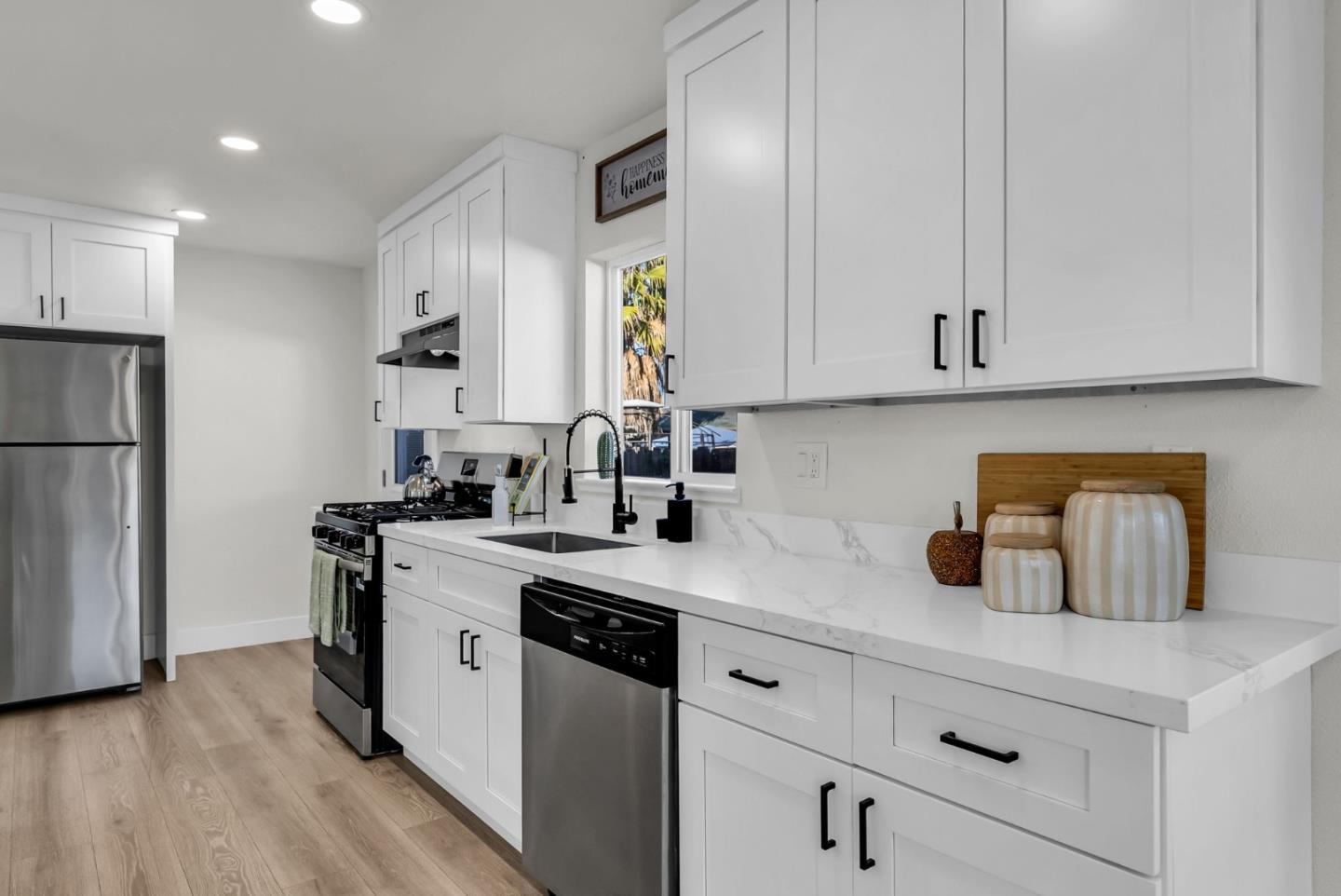 Detail Gallery Image 15 of 58 For 1539 San Fernando, San Jose,  CA 95116 - 3 Beds | 3 Baths