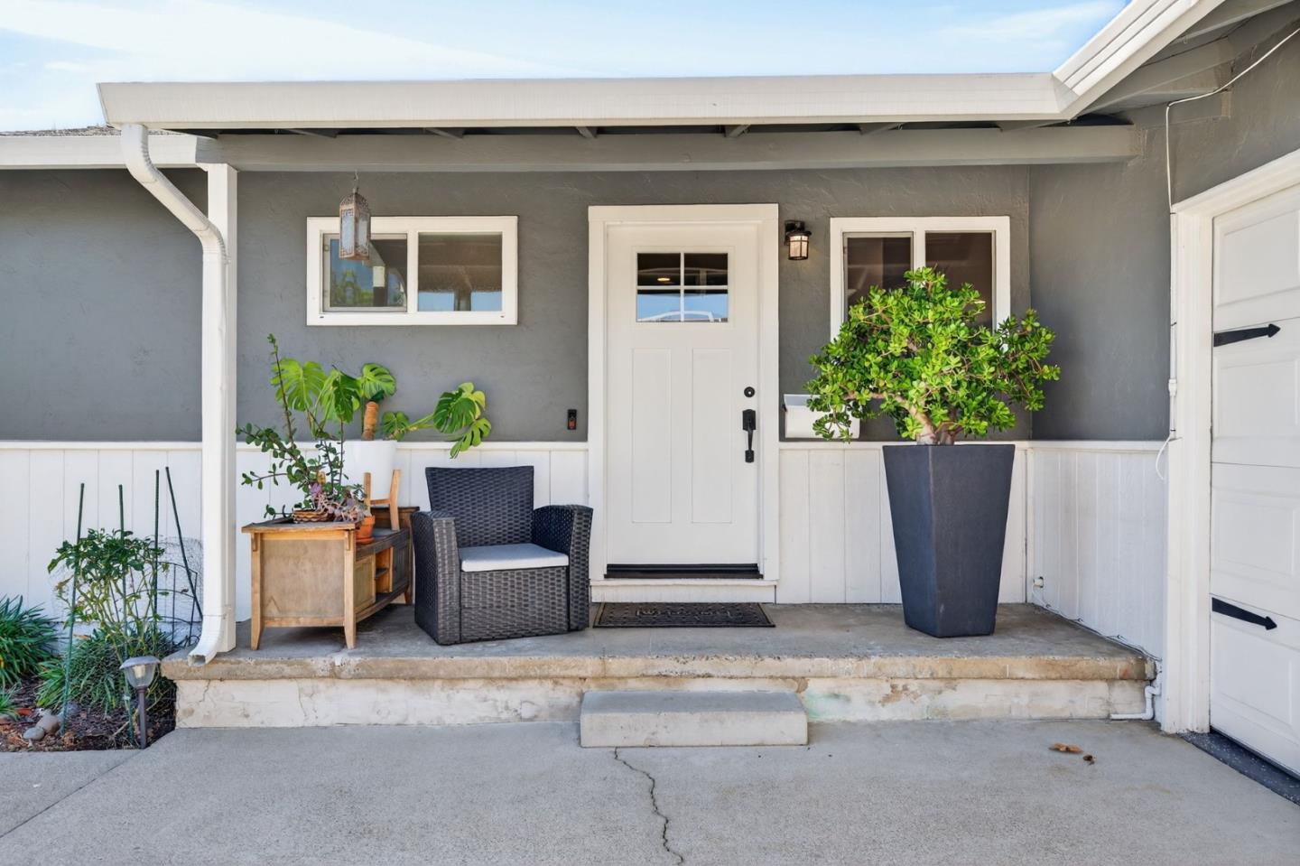 Detail Gallery Image 2 of 35 For 1841 Rochelle Dr, San Jose,  CA 95124 - 3 Beds | 2 Baths