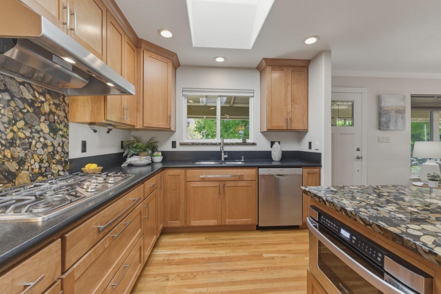 Detail Gallery Image 16 of 47 For 6235 Tillamook, San Jose,  CA 95123 - 3 Beds | 2 Baths