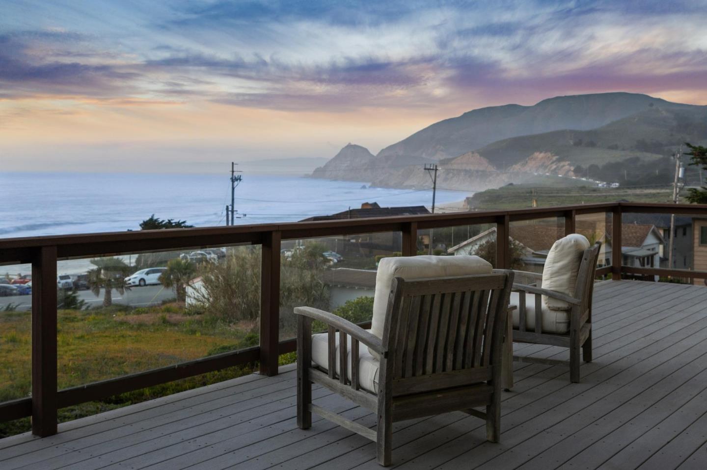 Detail Gallery Image 4 of 50 For 1198 Main St, Montara,  CA 94037 - 4 Beds | 3/1 Baths