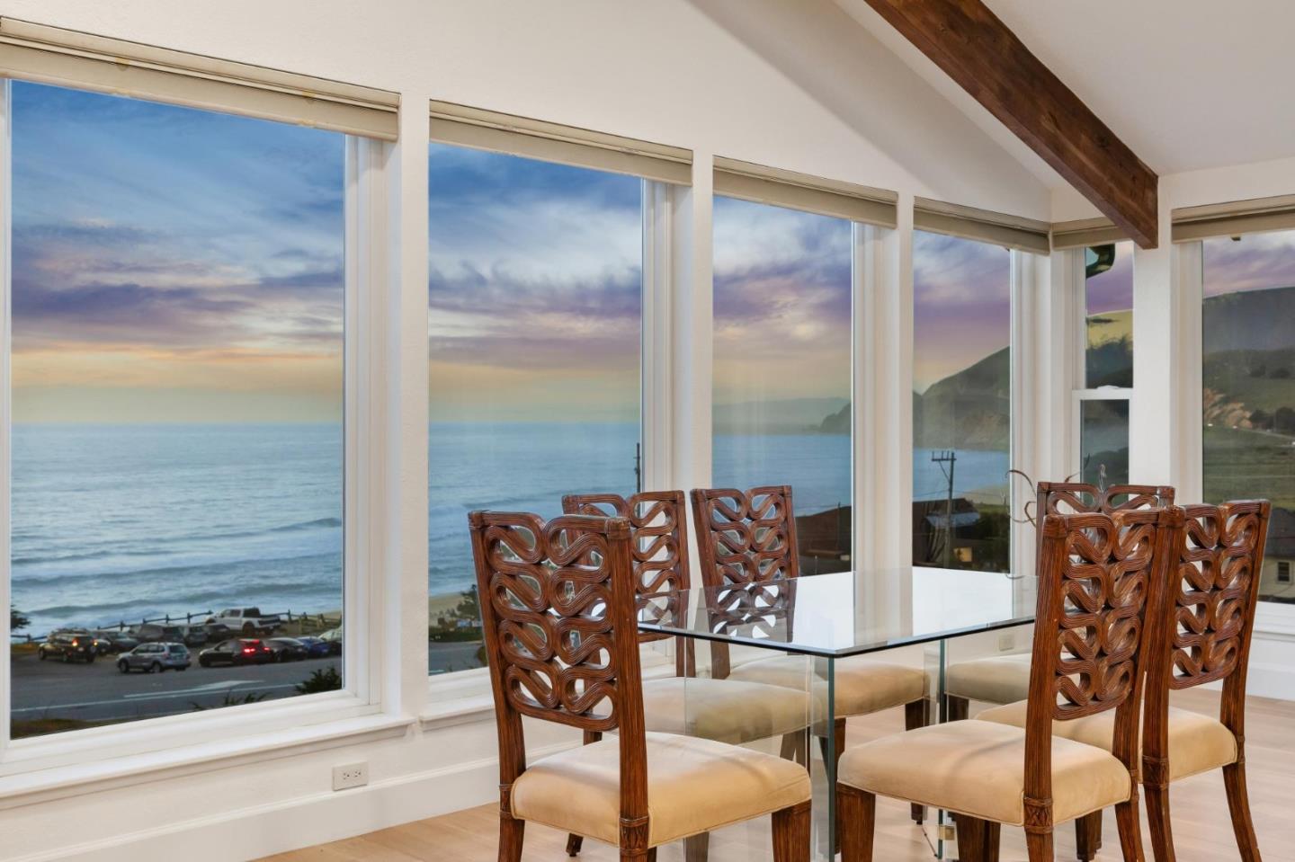 Detail Gallery Image 6 of 50 For 1198 Main St, Montara,  CA 94037 - 4 Beds | 3/1 Baths