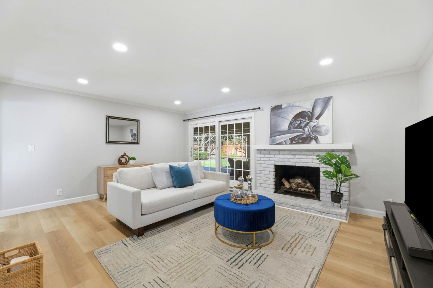 Detail Gallery Image 14 of 44 For 1396 Cordelia Ave, San Jose,  CA 95129 - 3 Beds | 2/1 Baths