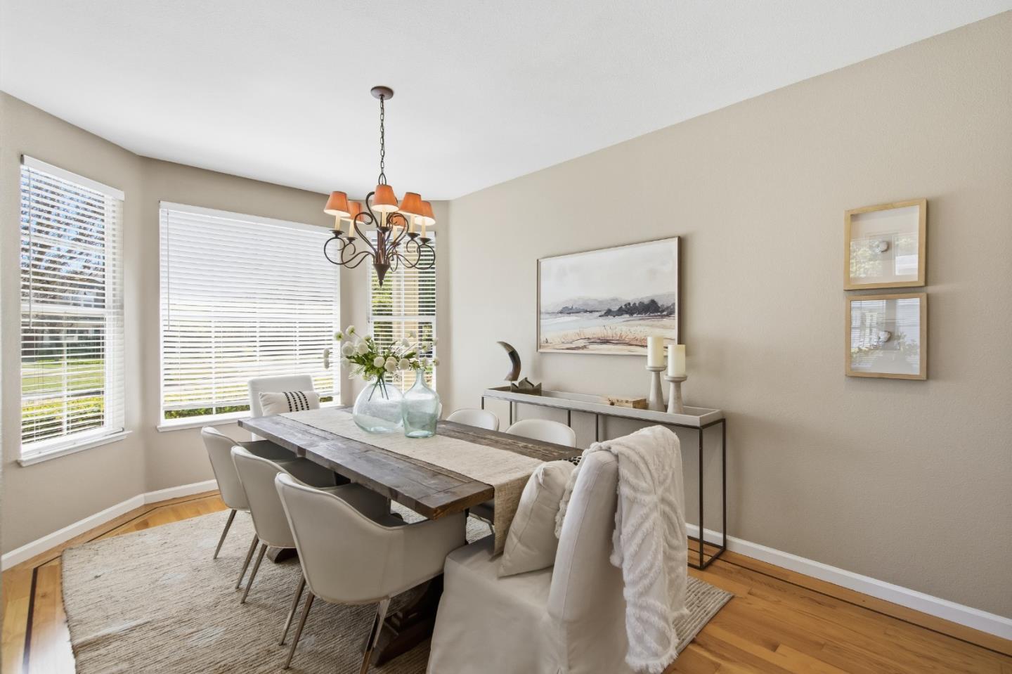 Detail Gallery Image 10 of 45 For 703 Lacewing Ln, Redwood City,  CA 94065 - 4 Beds | 2/1 Baths