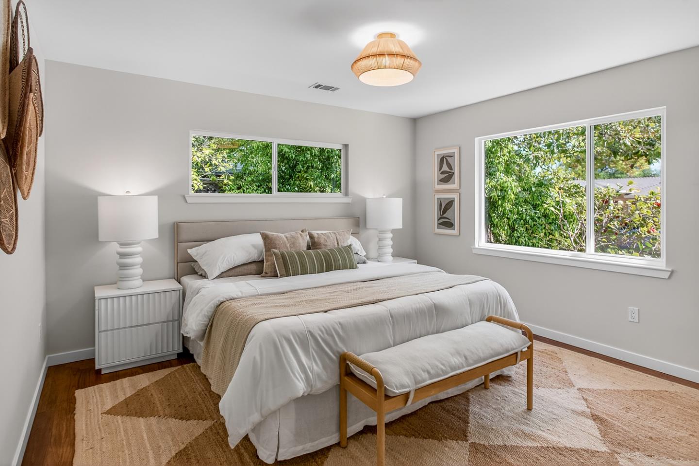 Detail Gallery Image 17 of 37 For 1418 Meadow Ln, Mountain View,  CA 94040 - 3 Beds | 2 Baths