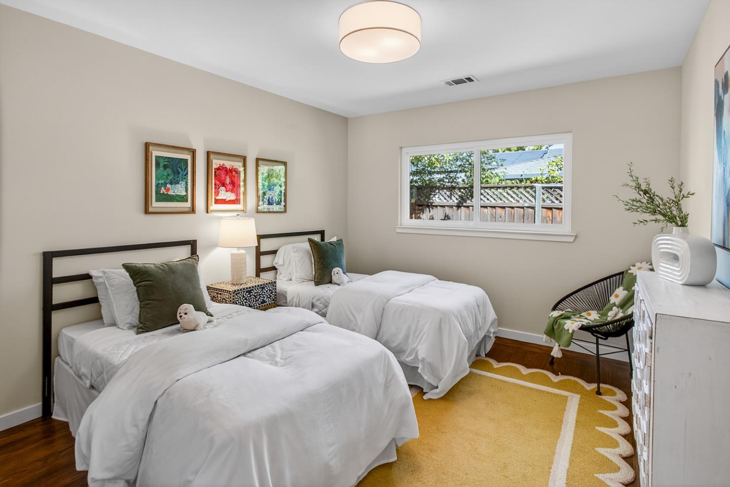 Detail Gallery Image 20 of 37 For 1418 Meadow Ln, Mountain View,  CA 94040 - 3 Beds | 2 Baths