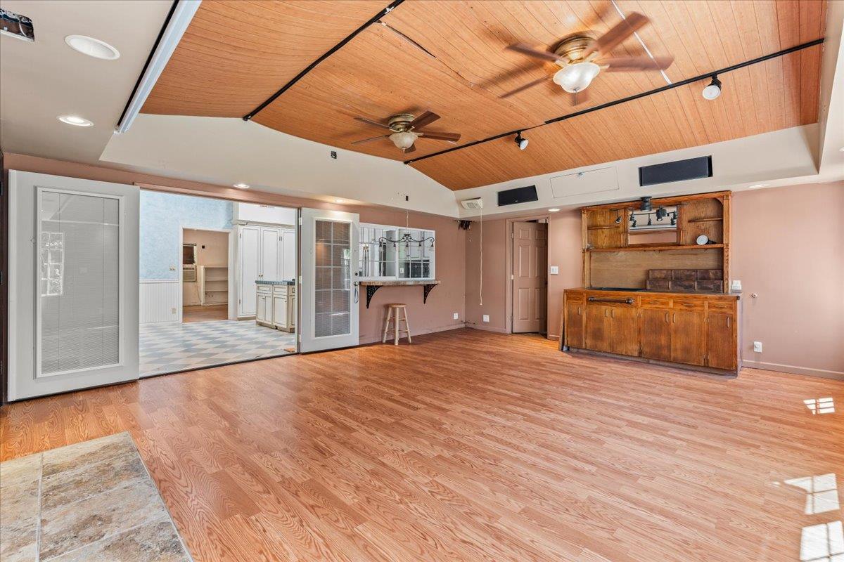 Detail Gallery Image 10 of 18 For 16001 Stephenie Ln, Los Gatos,  CA 95032 - 3 Beds | 2 Baths