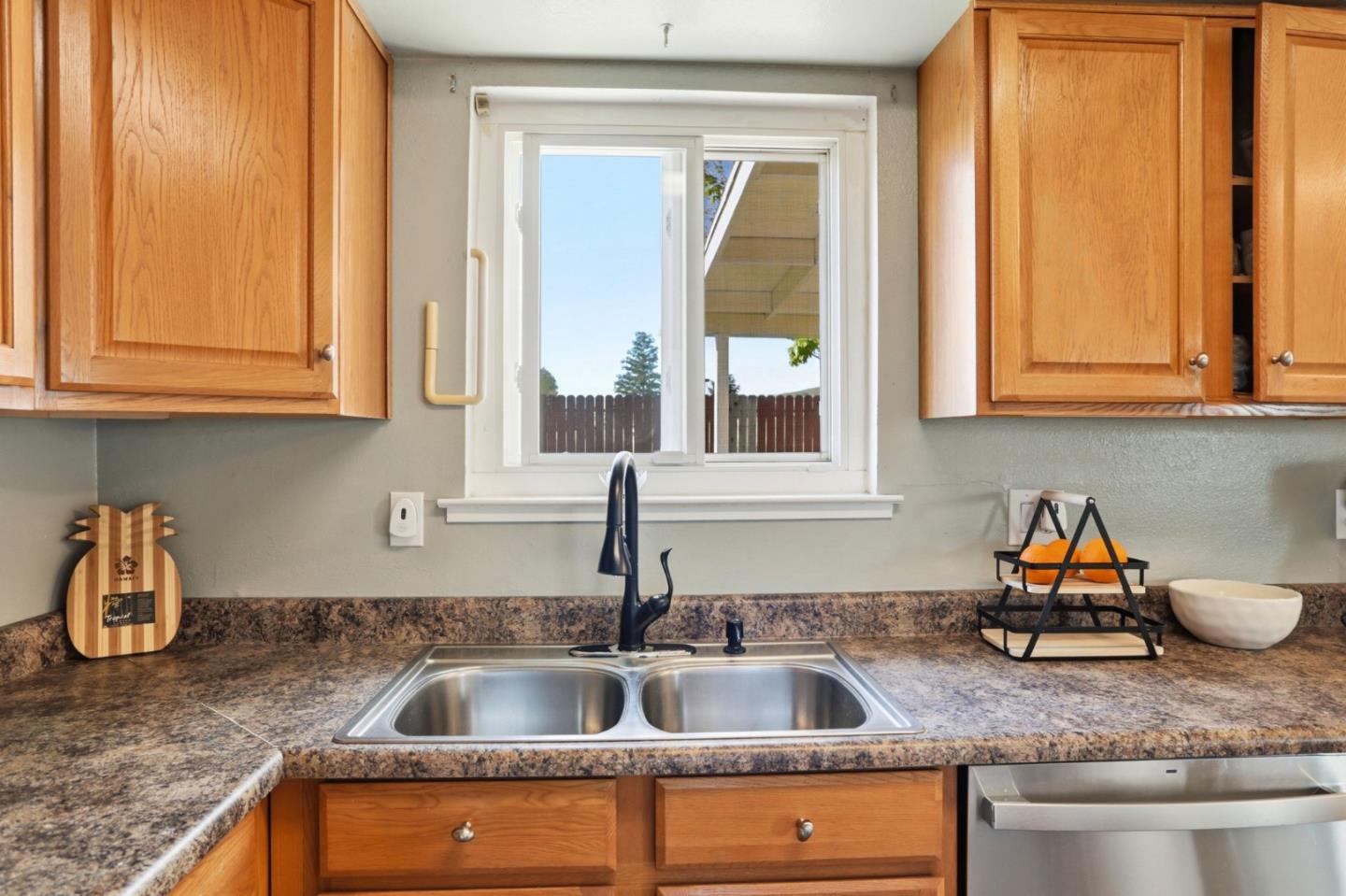 Detail Gallery Image 17 of 34 For 2048 Southwood Dr, Vacaville,  CA 95687 - 3 Beds | 1/1 Baths