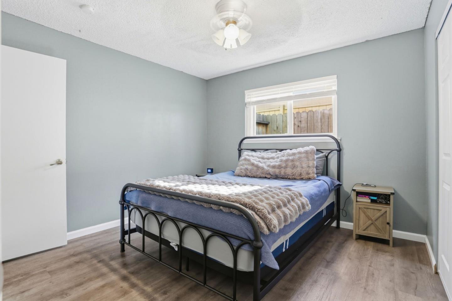 Detail Gallery Image 22 of 34 For 2048 Southwood Dr, Vacaville,  CA 95687 - 3 Beds | 1/1 Baths