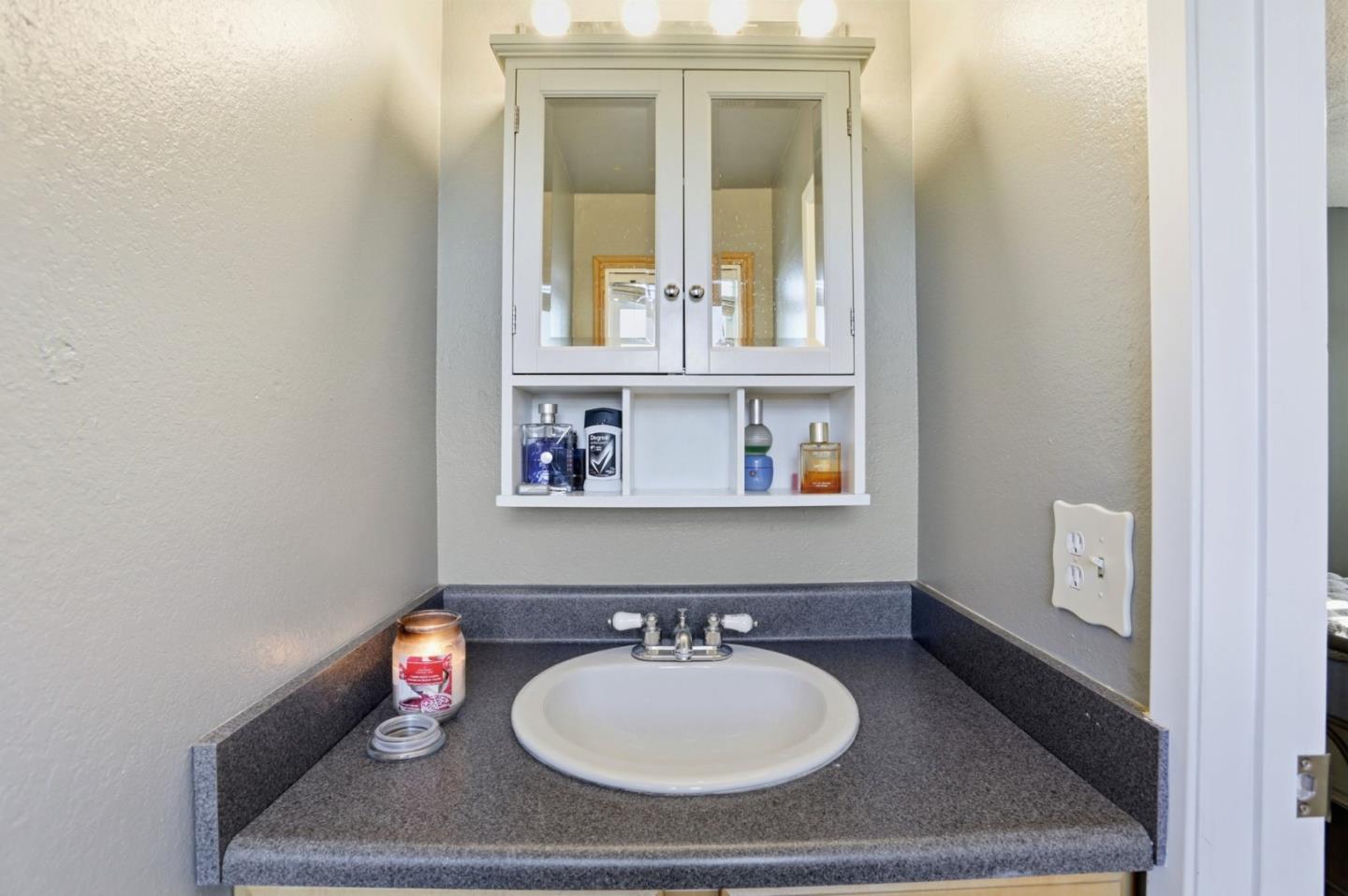 Detail Gallery Image 29 of 34 For 2048 Southwood Dr, Vacaville,  CA 95687 - 3 Beds | 1/1 Baths