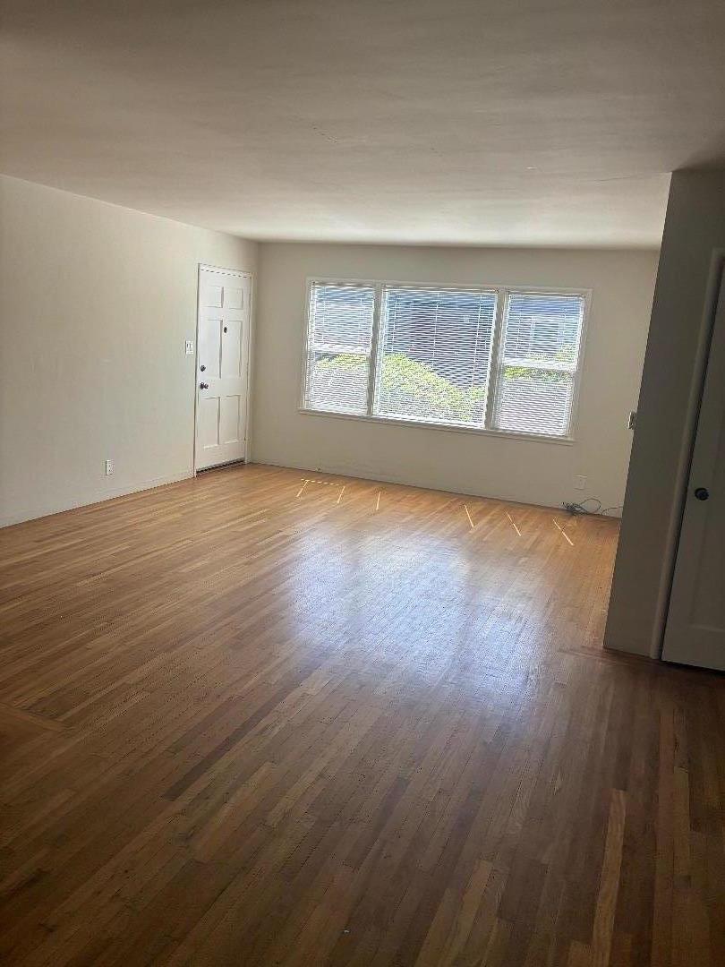 Detail Gallery Image 5 of 13 For 922 Oak Ln #2,  Menlo Park,  CA 94025 - 2 Beds | 1 Baths