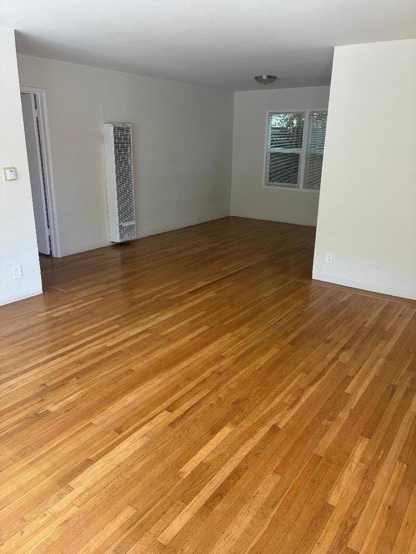 Detail Gallery Image 6 of 13 For 922 Oak Ln #2,  Menlo Park,  CA 94025 - 2 Beds | 1 Baths