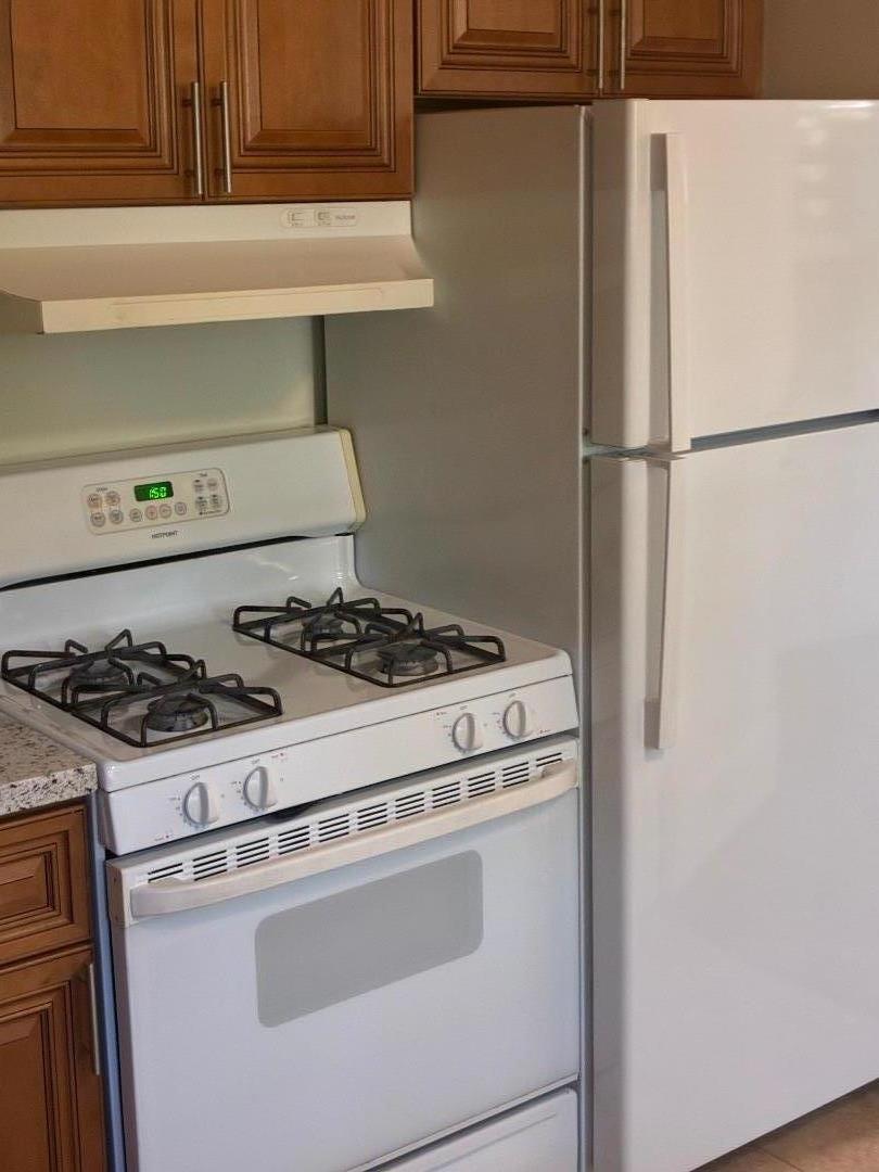 Detail Gallery Image 7 of 13 For 922 Oak Ln #2,  Menlo Park,  CA 94025 - 2 Beds | 1 Baths