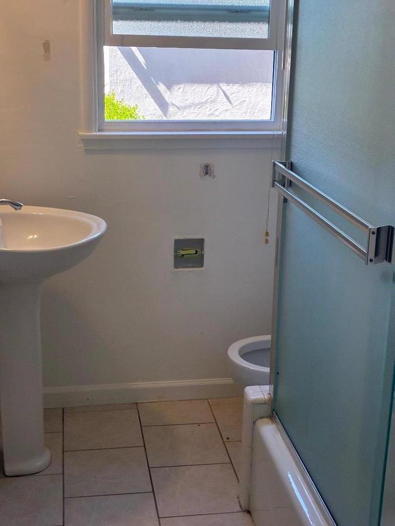 Detail Gallery Image 8 of 13 For 922 Oak Ln #2,  Menlo Park,  CA 94025 - 2 Beds | 1 Baths