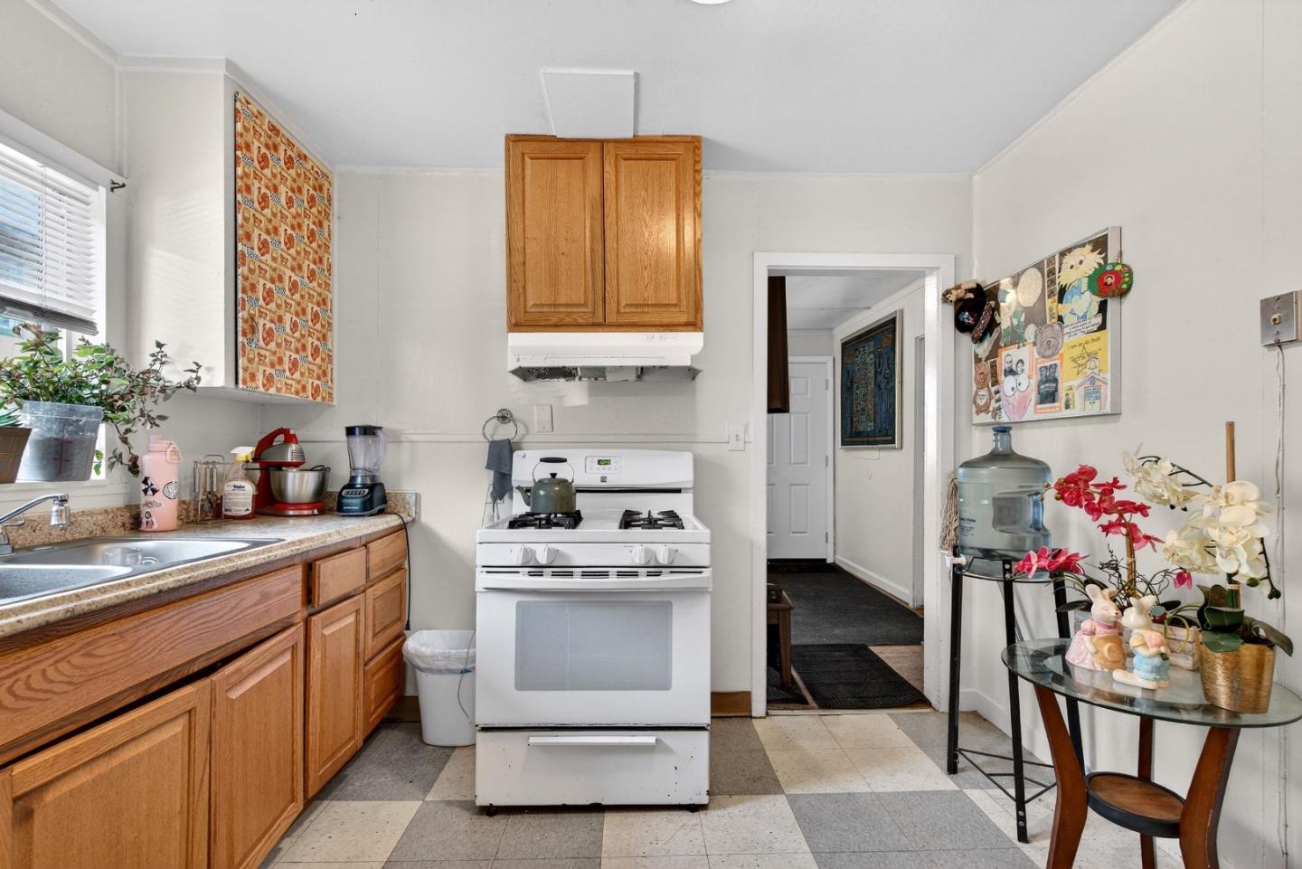 Detail Gallery Image 13 of 43 For 782 Kilbreth Ave, Salinas,  CA 93905 - – Beds | – Baths