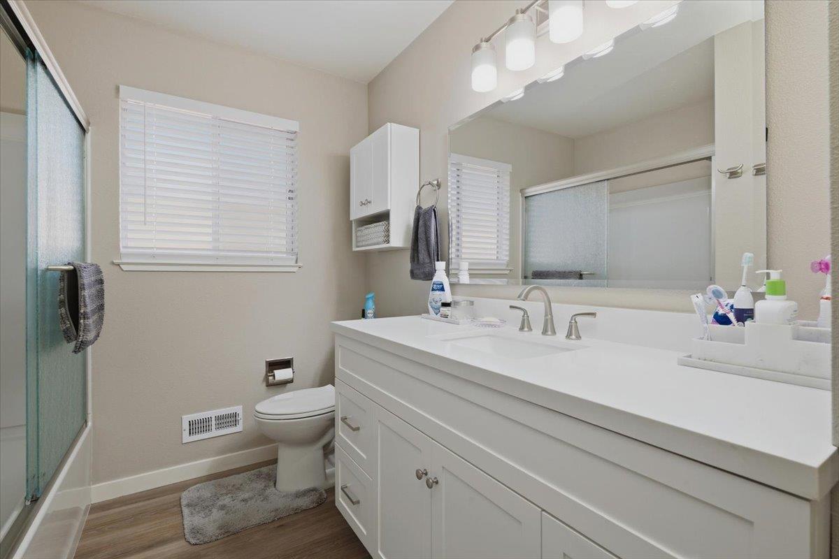 Detail Gallery Image 12 of 41 For 1106 Boynton Ave #1106,  San Jose,  CA 95117 - 5 Beds | 3/1 Baths